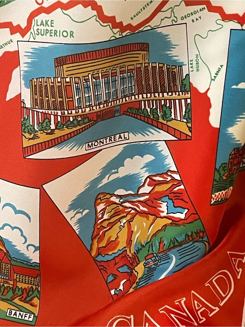 Vintage Canada Theme Souvenir Scarf 27 In Sq Excellent Condition